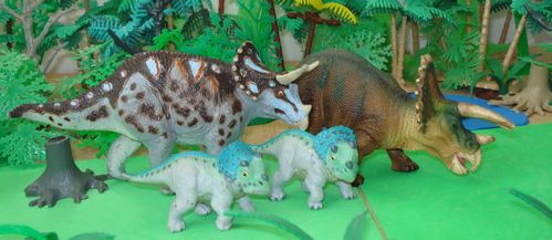 baby dinosaur figures